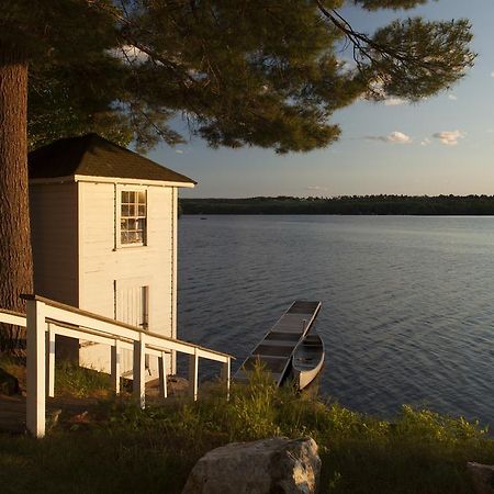 Wolf Cove Inn Poland Extérieur photo