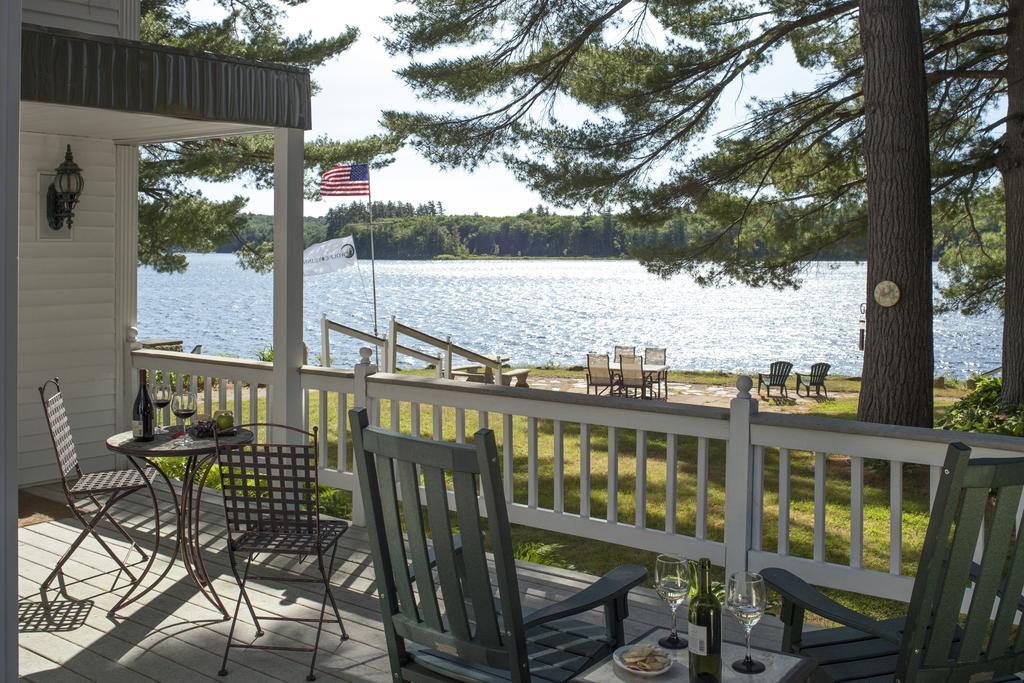 Wolf Cove Inn Poland Extérieur photo