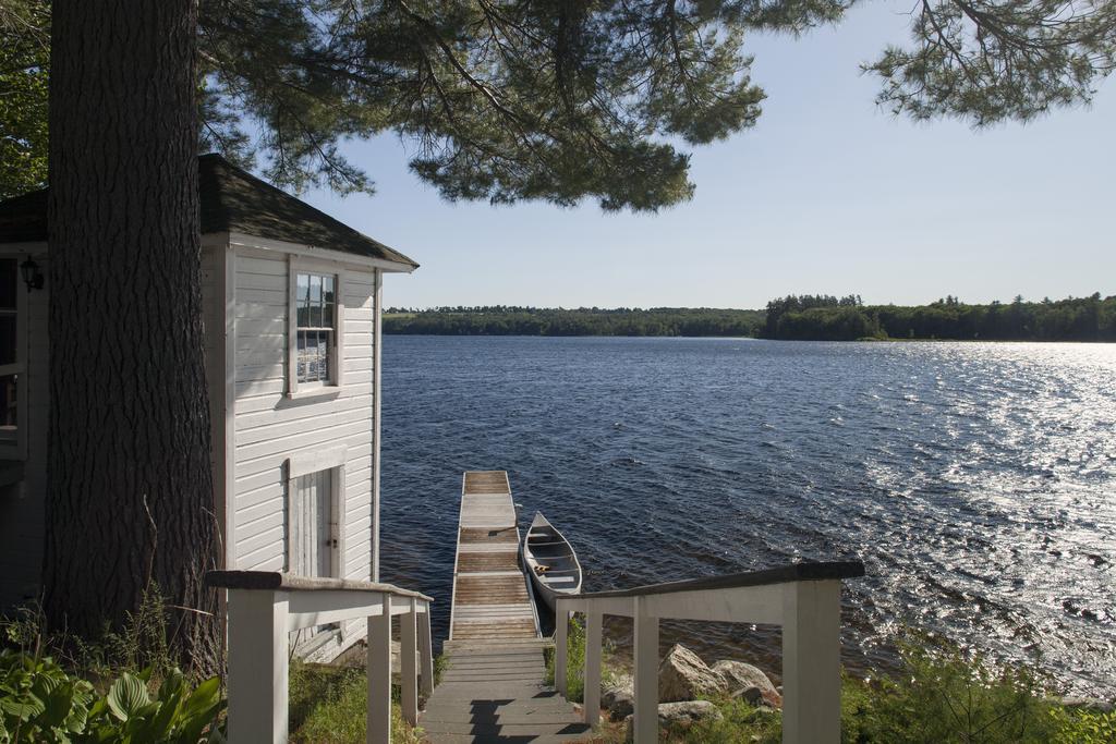 Wolf Cove Inn Poland Extérieur photo