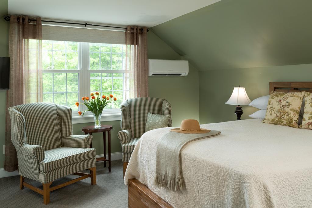 Wolf Cove Inn Poland Extérieur photo