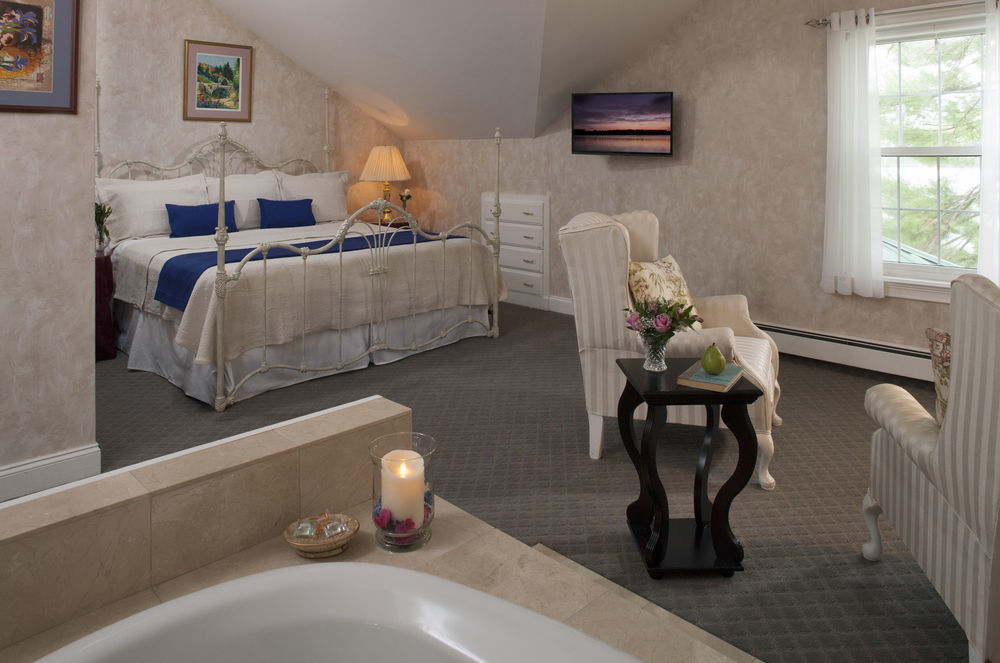 Wolf Cove Inn Poland Extérieur photo