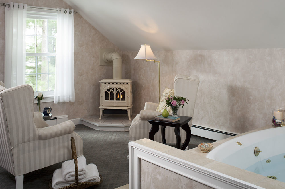 Wolf Cove Inn Poland Extérieur photo