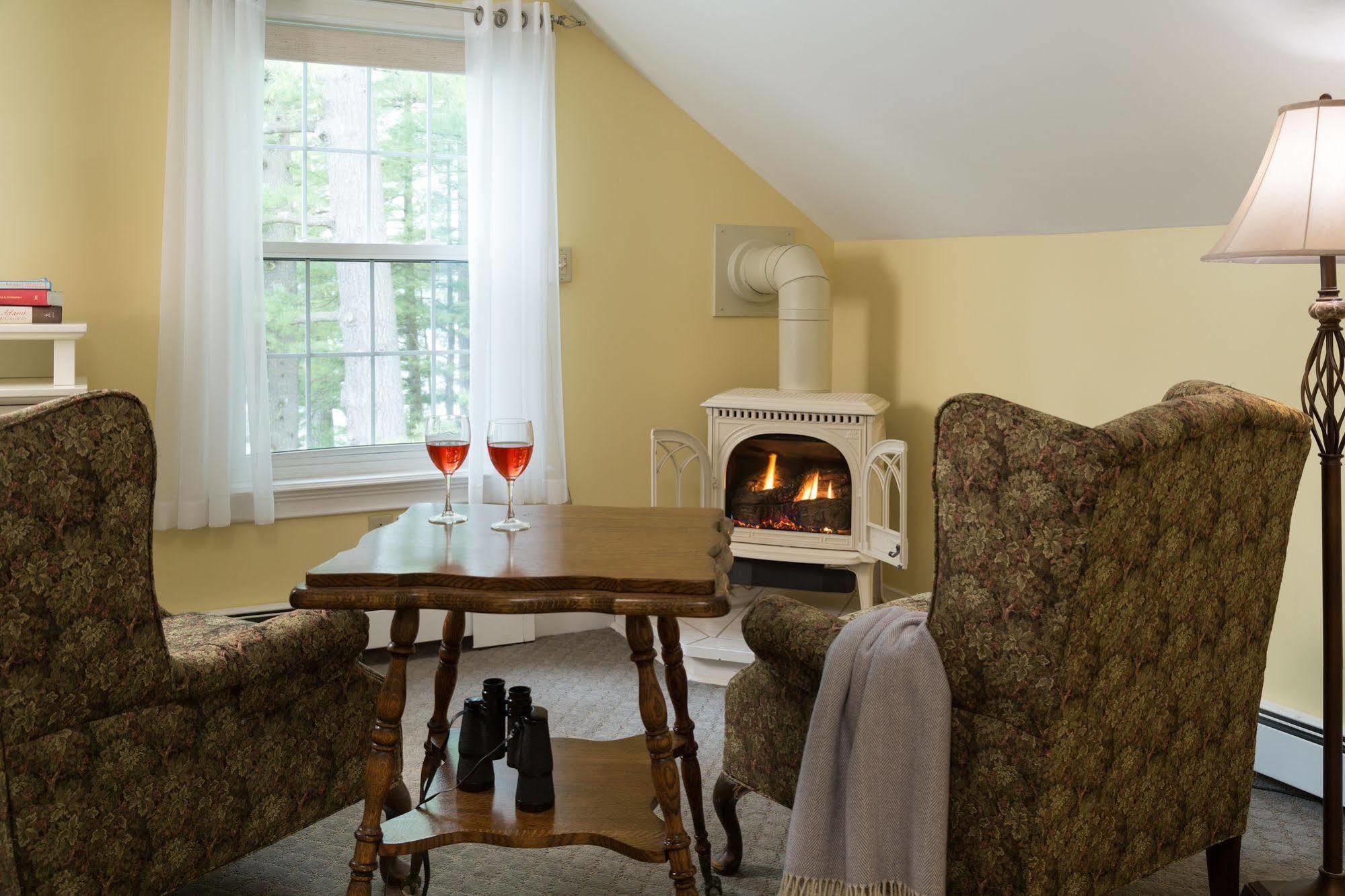 Wolf Cove Inn Poland Extérieur photo